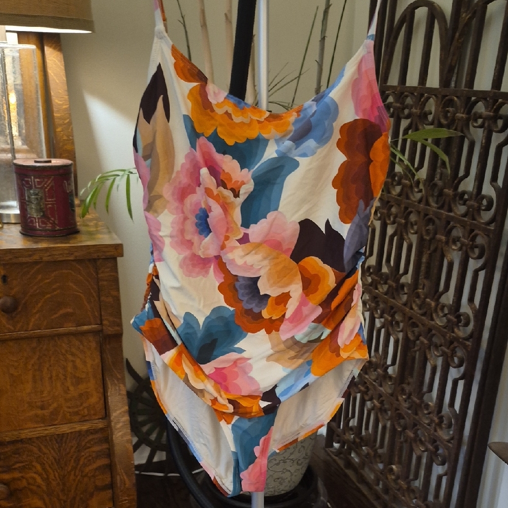 La Blanca Floral One Piece Swimsuit - Multicolor